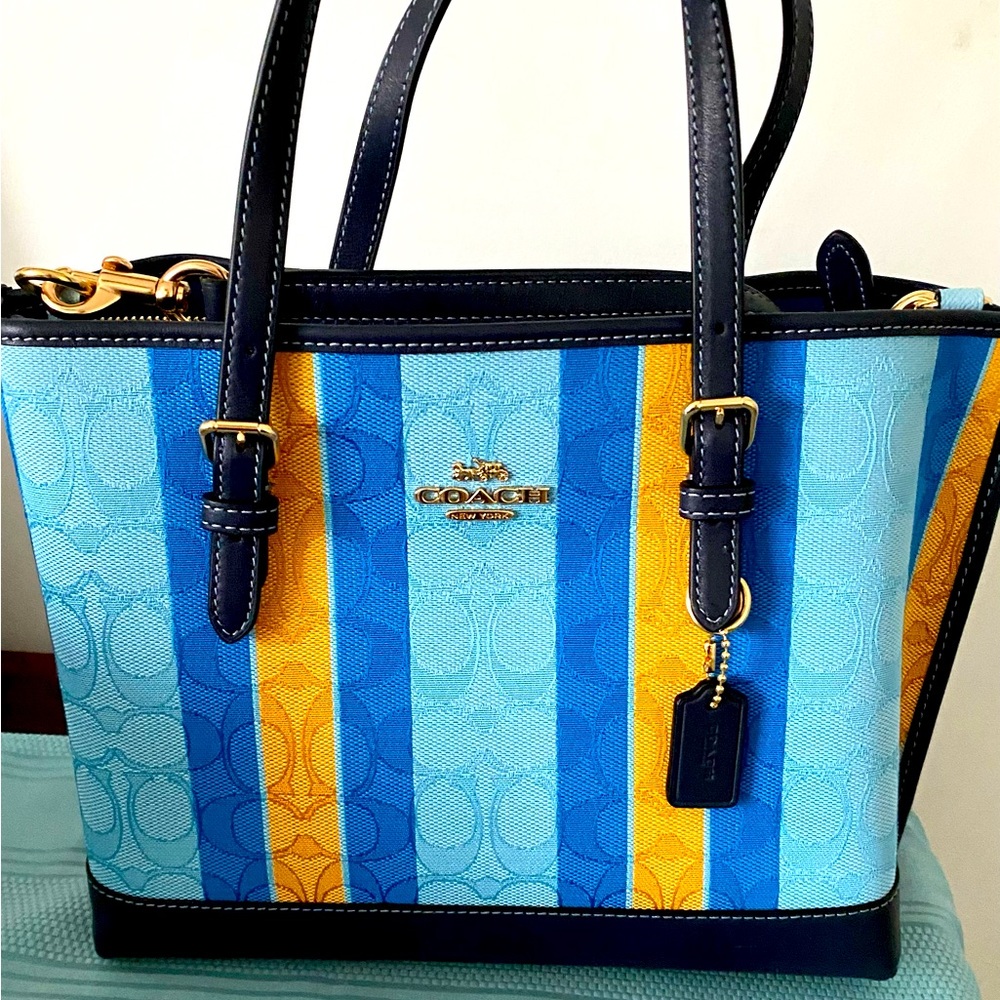 Coach Mollie Tote Signature Jacquard
